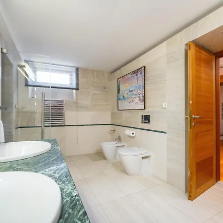 Imperial Apartment
